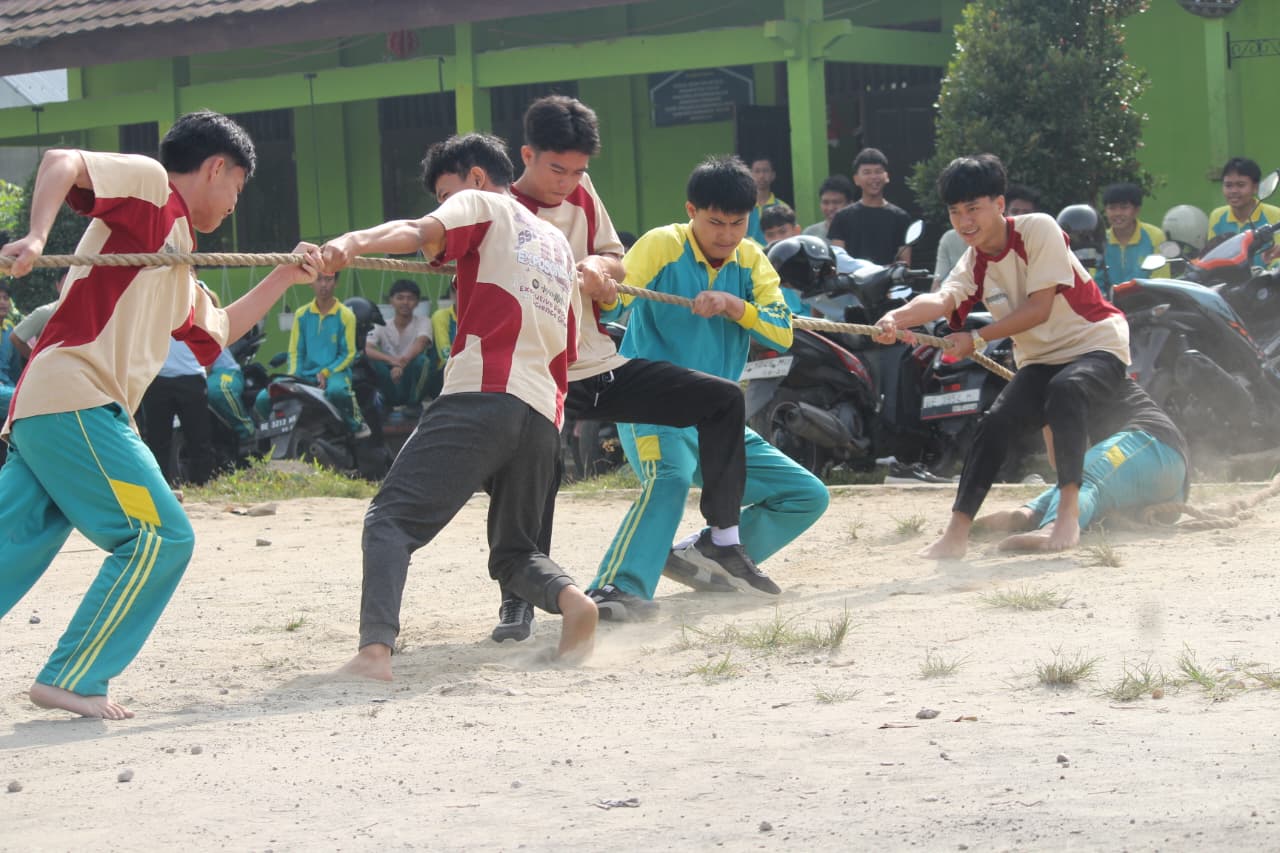 Semarak HUT ke-81 RI, MAN 1 Lampung Barat Gelar Beragam Perlombaan