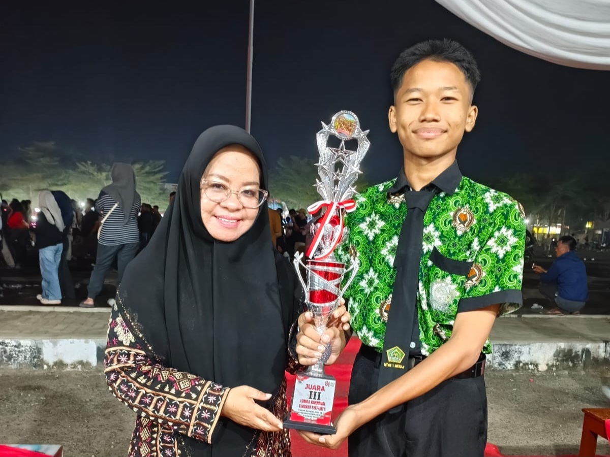 MTsN 1 Mesuji Juara 3 Karnaval dan Maraton Putra Tingkat Kecamatan