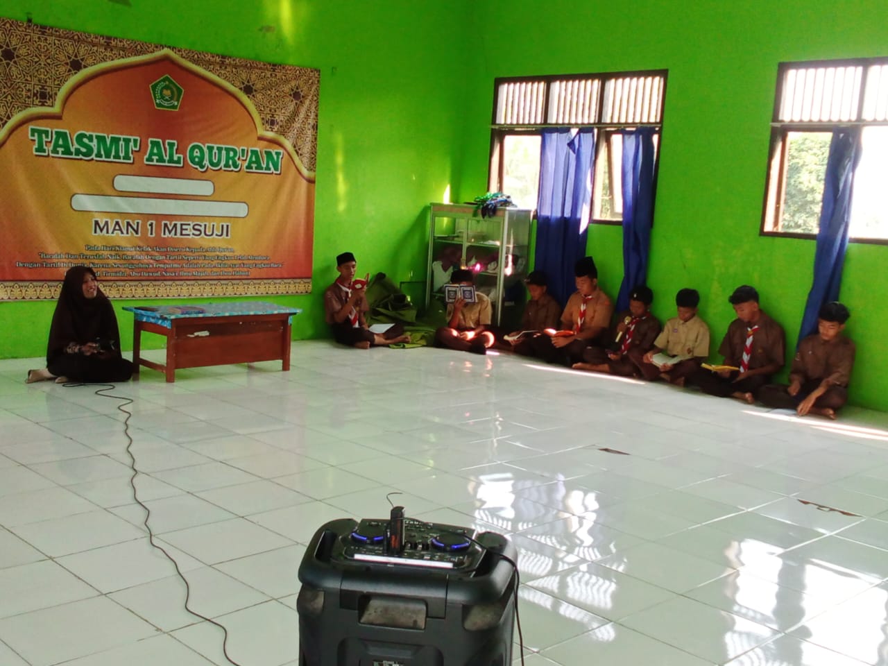 Perkokoh Hafalan dan Karakter Islami, MAN 1 Mesuji Rutin Gelar Ngaji Muroja’ah Pagi Bersama Umu Umairoh