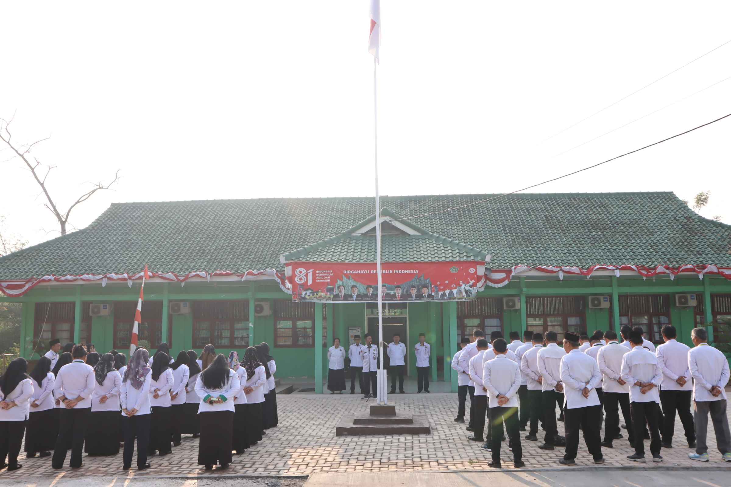 Lewat Filosofi Gelas, Munawar Ajak ASN Kemenag Way Kanan Terus Bertumbuh dan Berkembang