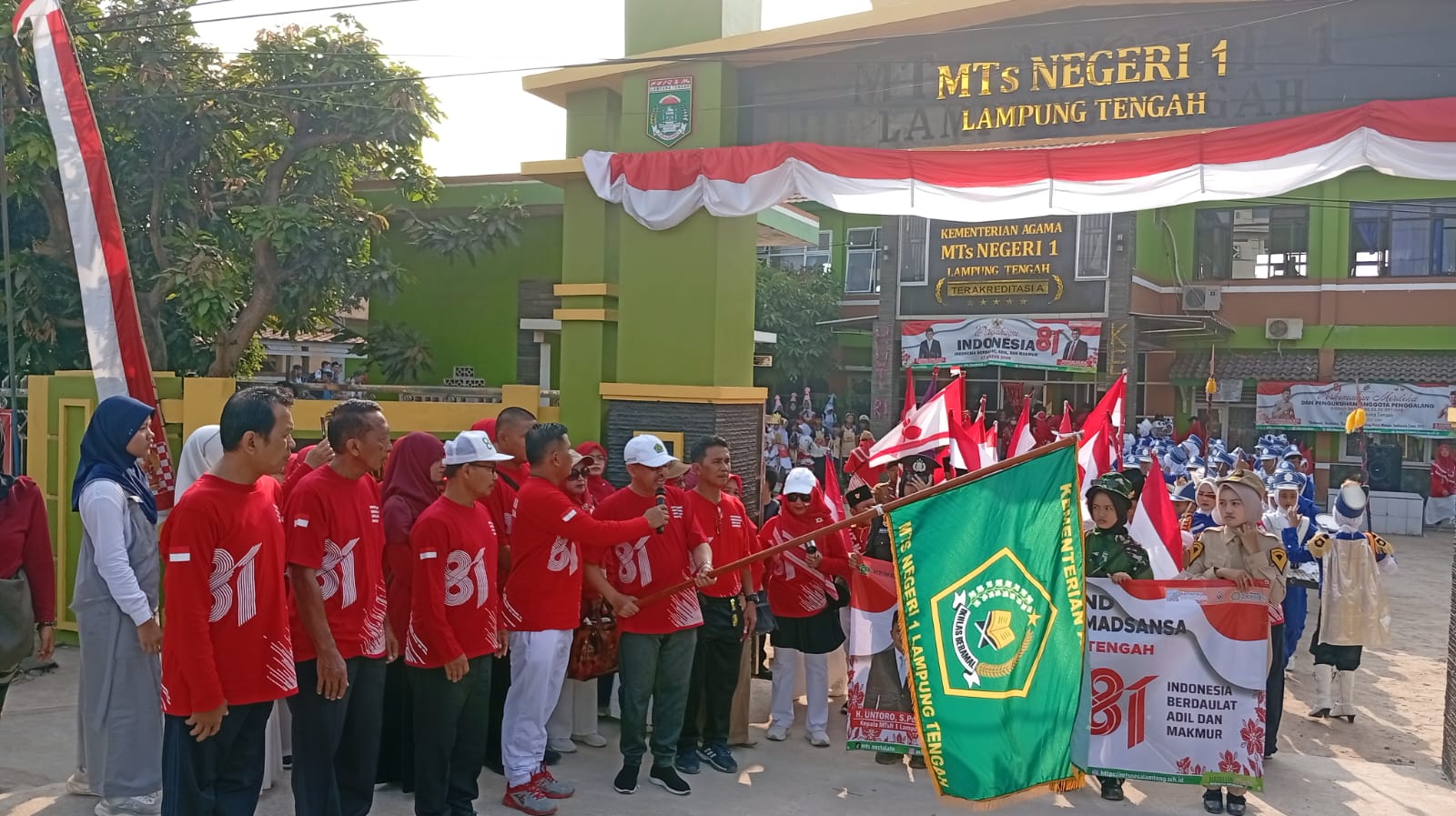 Kemenag Lampung Tengah Lepas 600 Siswa dalam Pawai Budaya MTsN 1, Bawa Pesan Persatuan