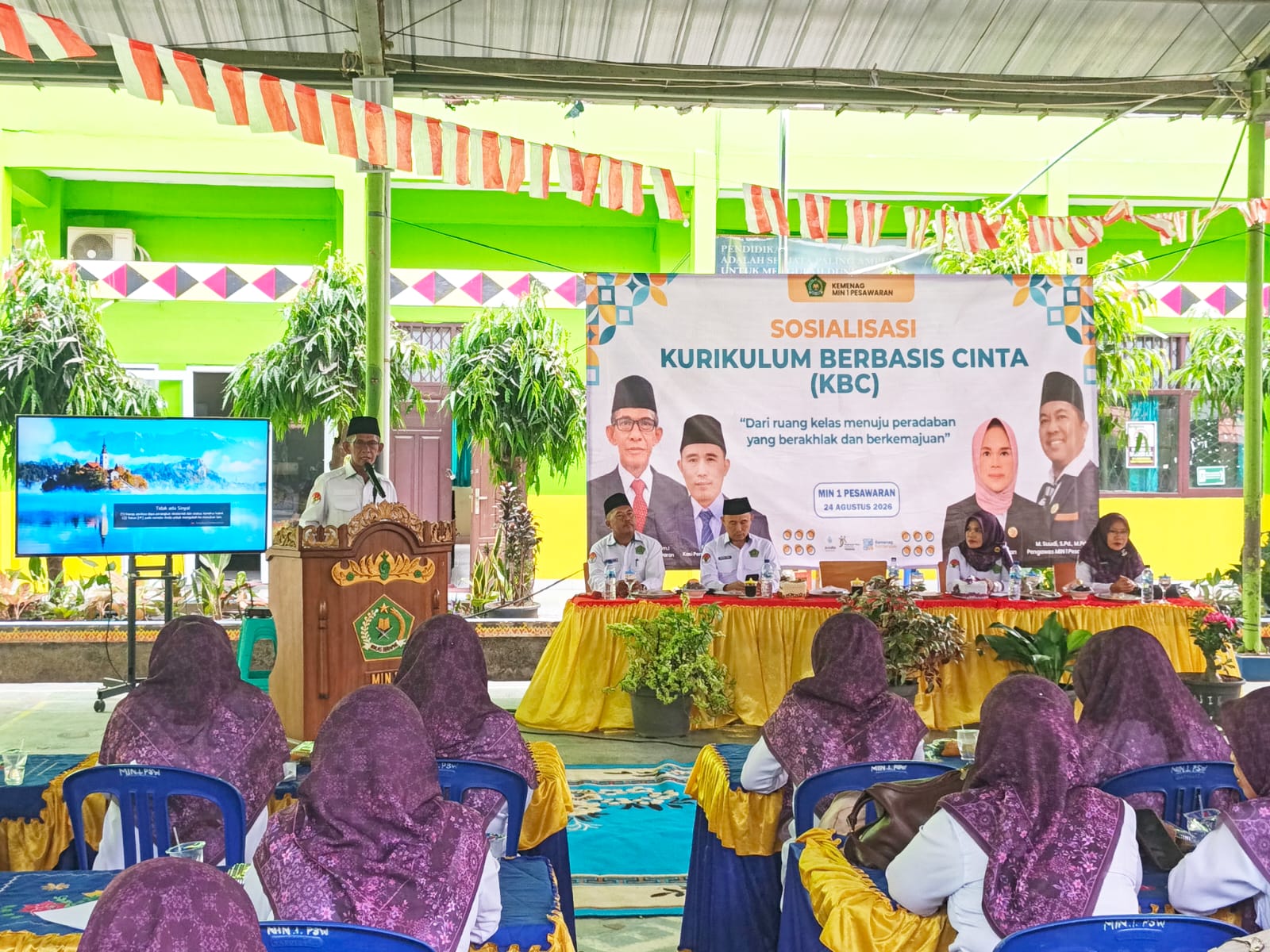 Ka.Kankemenag Pesawaran Buka Sosialisasi Kurikulum Berbasis Cinta di MIN 1 Pesawaran