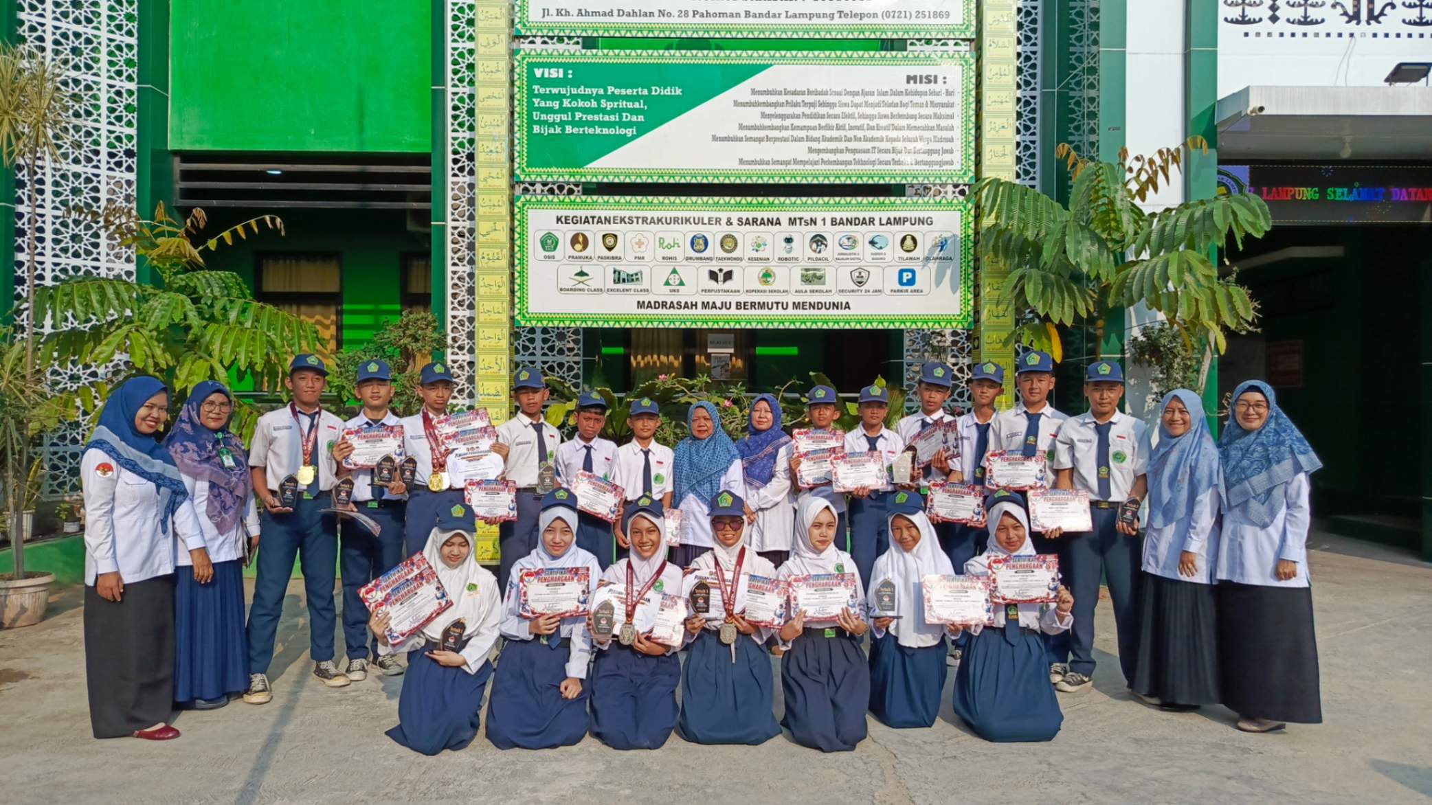 Semangat Berprestasi! Siswa MTsN 1 Bandar Lampung Boyong Puluhan Medali di Ajang Taekwondo