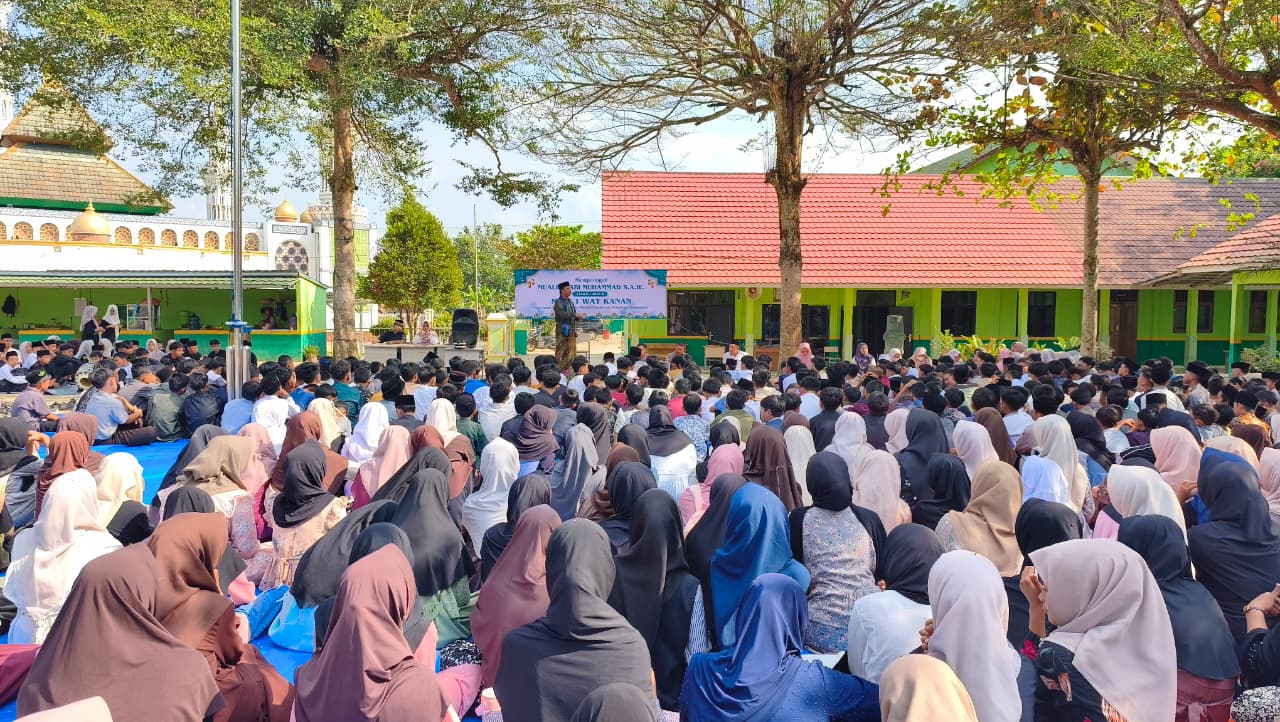 Peringati Maulid Nabi SAW, MTsN 1 Way Kanan Ajak Siswa Teladani Sifat Rasulullah