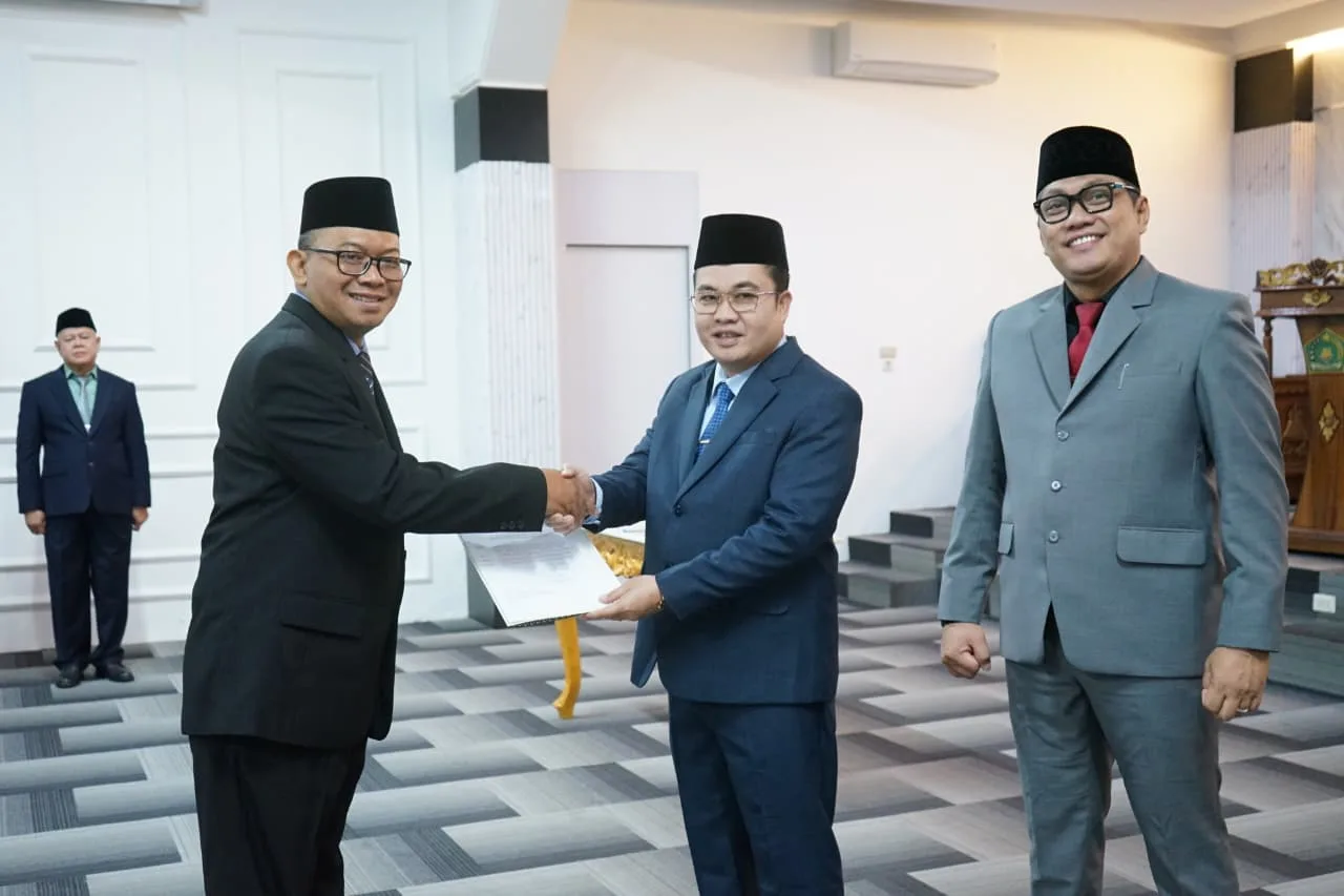 Kakanwil Kemenag Lampung Lantik Rokhman sebagai Kepala Kemenag Lampung Timur