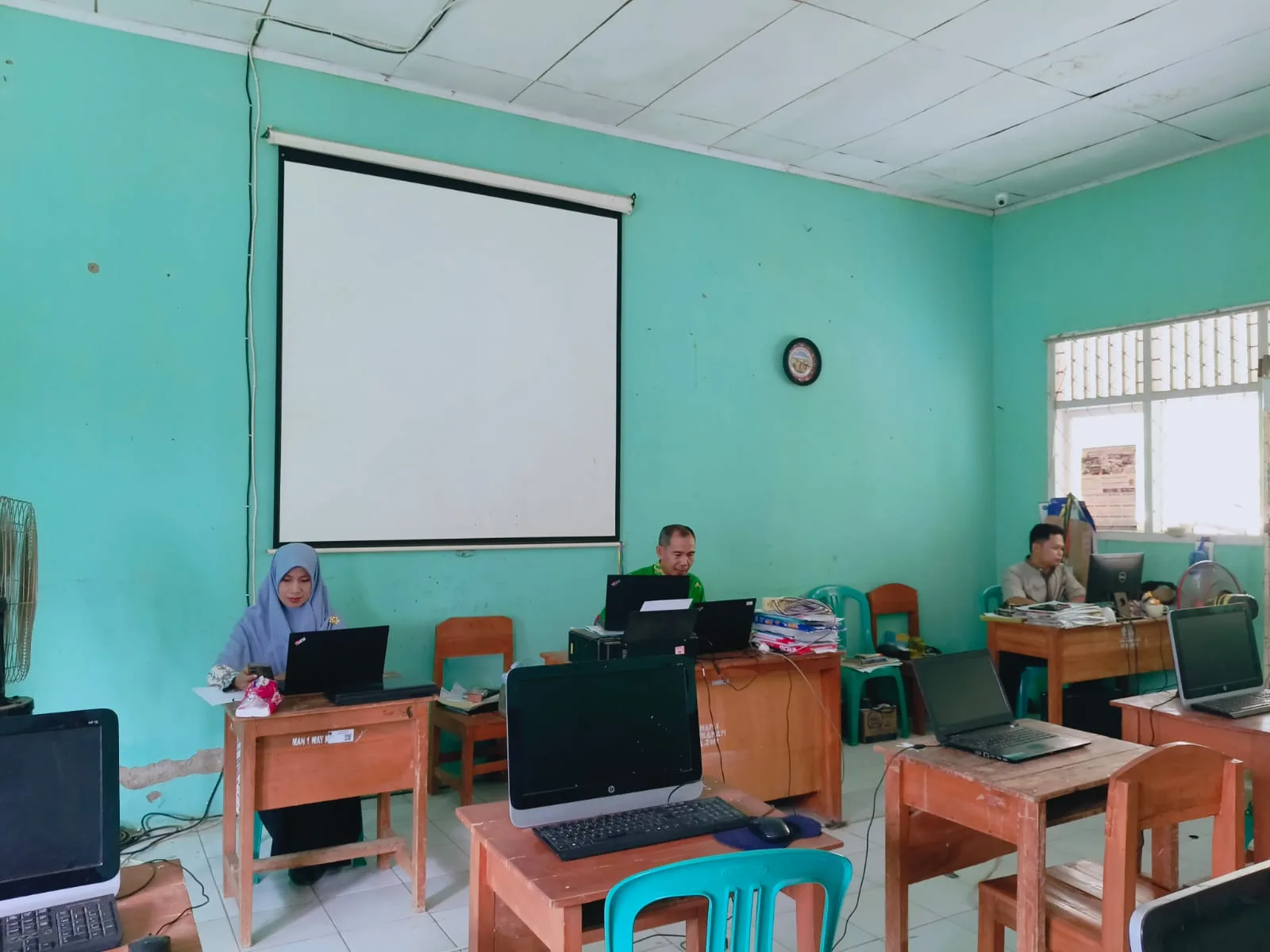 Perkuat Integritas dan Profesionalisme Pengawas, KKM MAN 1 Way Kanan Matangkan Persiapan TKA 2026/2027