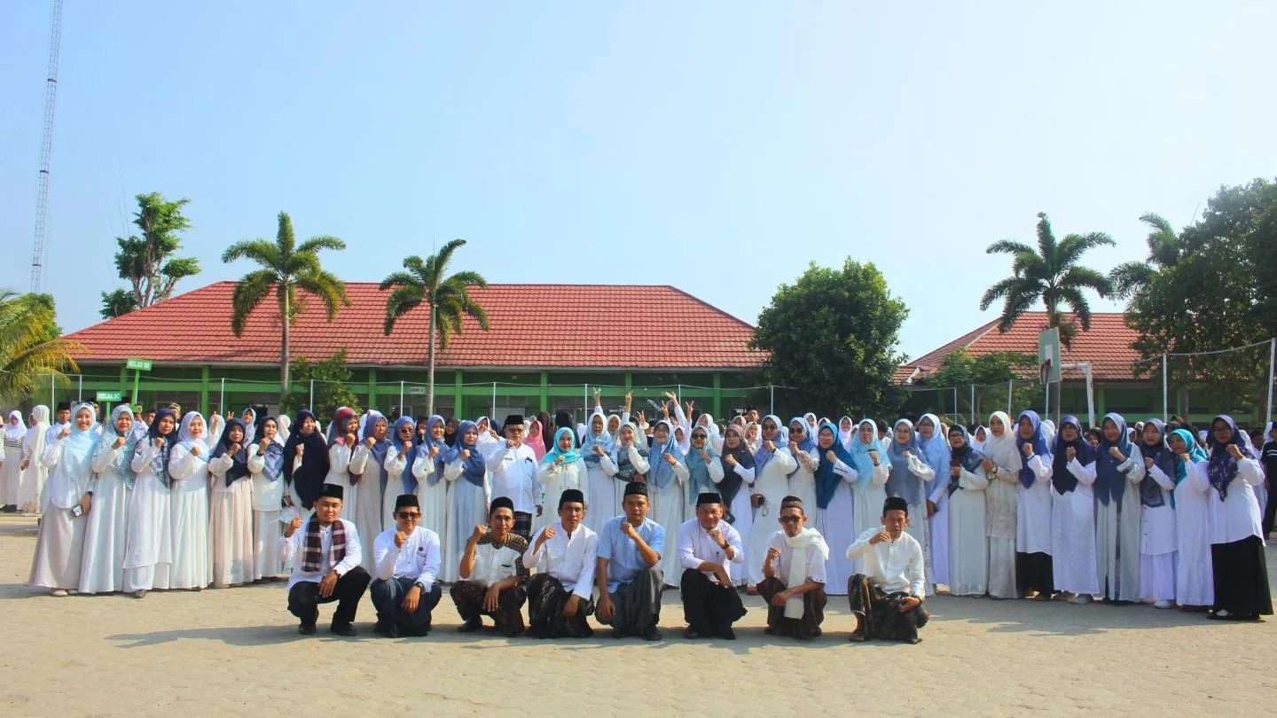 Khidmatnya Peringatan Hari Santri 2026 di MTsN 1 Lamsel: Gaungkan Resolusi Jihad dan Visi Indonesia Emas
