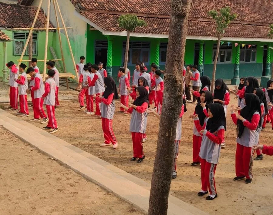 MA Nurul Huda Tegal Mukti Gelar Senam Jumat, Tanamkan Budaya Hidup Sehat