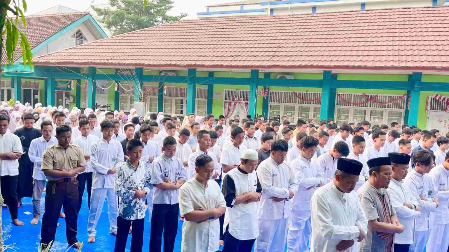 MAN 1 Metro Gelar Sholat Istisqo dan Dzikir Bersama Usai PJJ Akibat Erupsi Gunung Anak Krakatau
