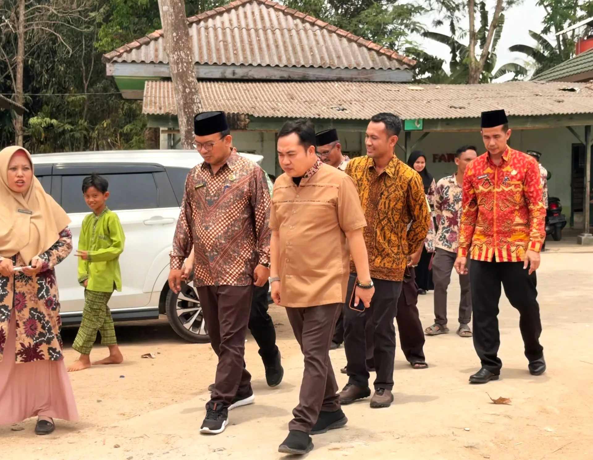 Pastikan Kenyamanan Pembelajaran, Kakanwil Kunjungi Sejumlah Madrasah di Lampung Timur