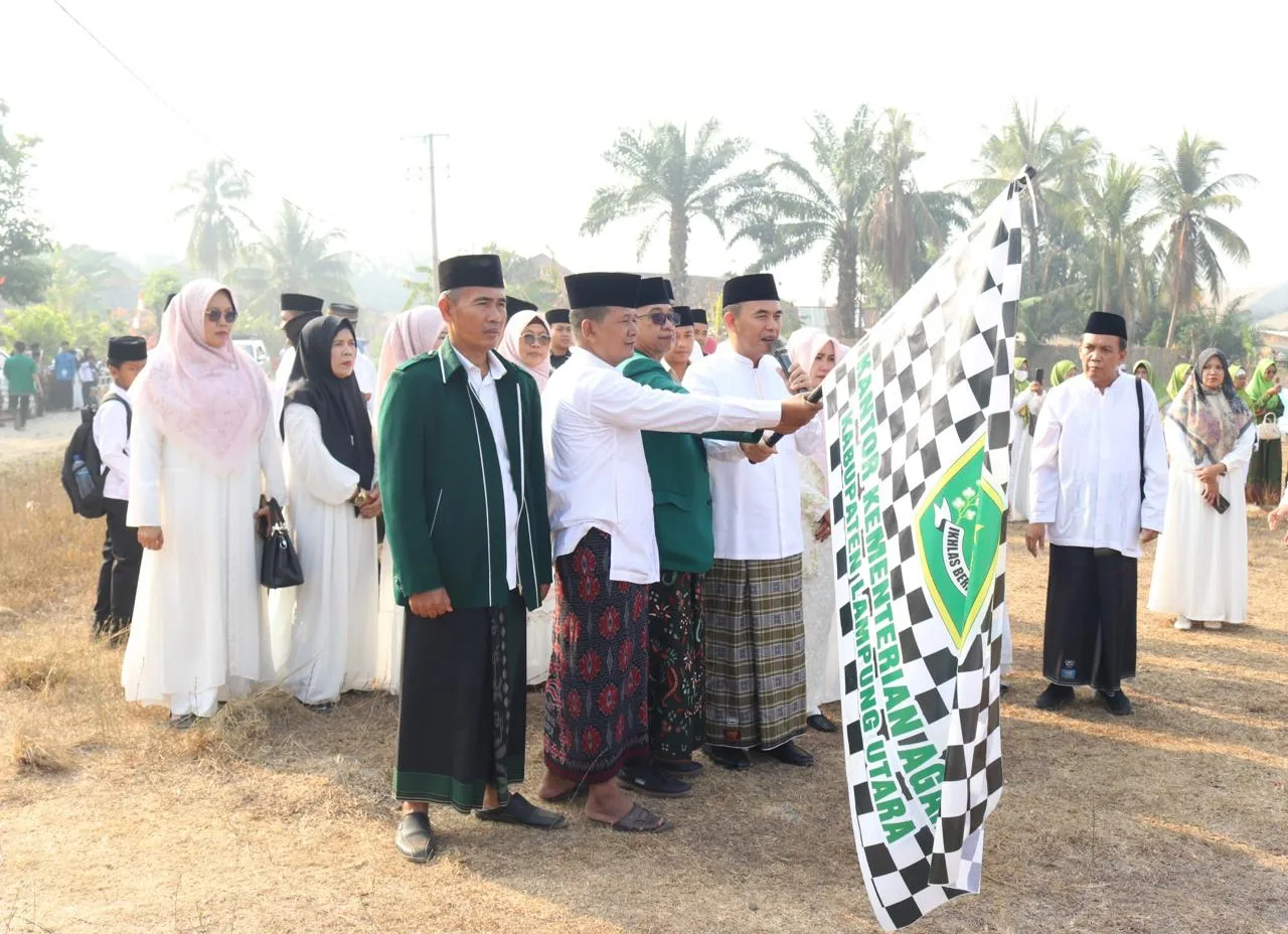 Kirab Hari Santri di Lampung Utara, Aprizandi: Momentum Mengagungkan Peran Santri
