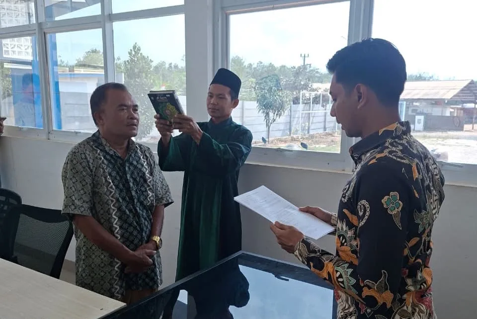 Pastikan Keabsahan Menurut Agama, Penyuluh KUA Tanjung Raya Jalankan Tugas Rohaniwan Sumpah Sertifikat Hilang di BPN
