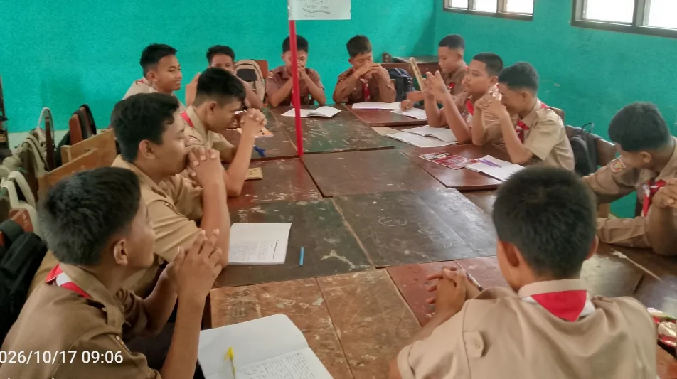 Diskusi dan Tukar Soal, Murid MTsN 1 Mesuji Perdalam Materi Fikih