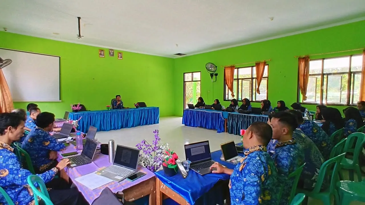 MAN 1 Way Kanan Tingkatkan Tertib Administrasi melalui Pengisian SKP Triwulan III pada E-Kinerja