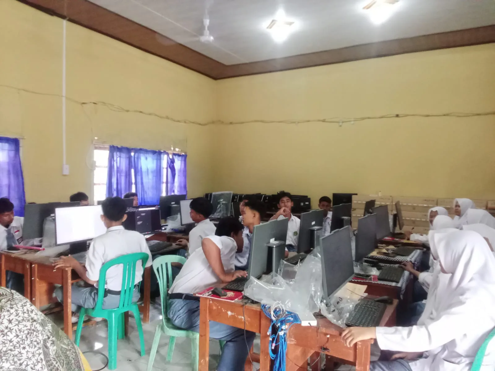 Tingkatkan Keterampilan Digital, Siswa MAN 1 Mesuji Ikuti Pembelajaran TIK Interaktif