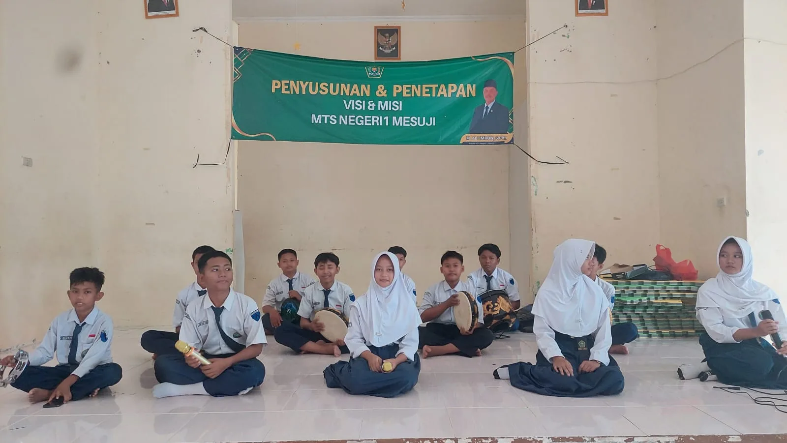 Tim Hadroh Rohis MTsN 1 Mesuji Mantapkan Latihan Jelang Lomba