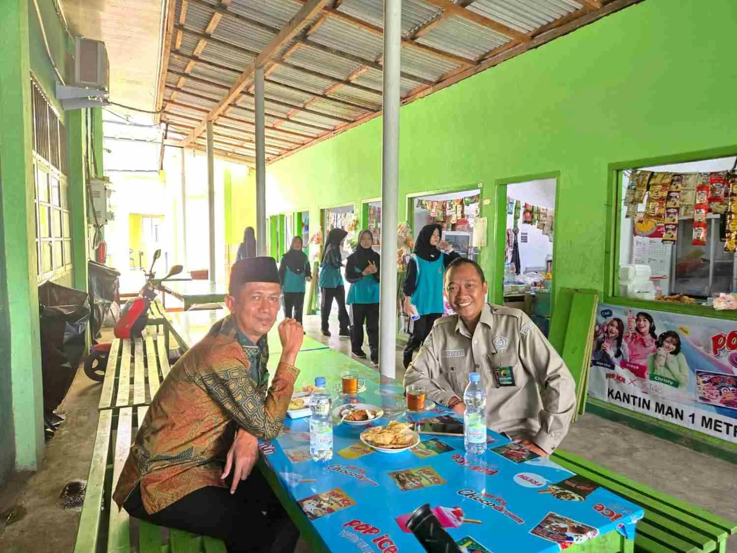 Kakan Kemenag Kota Metro Sidak Kantin Kejujuran MAN 1 Metro