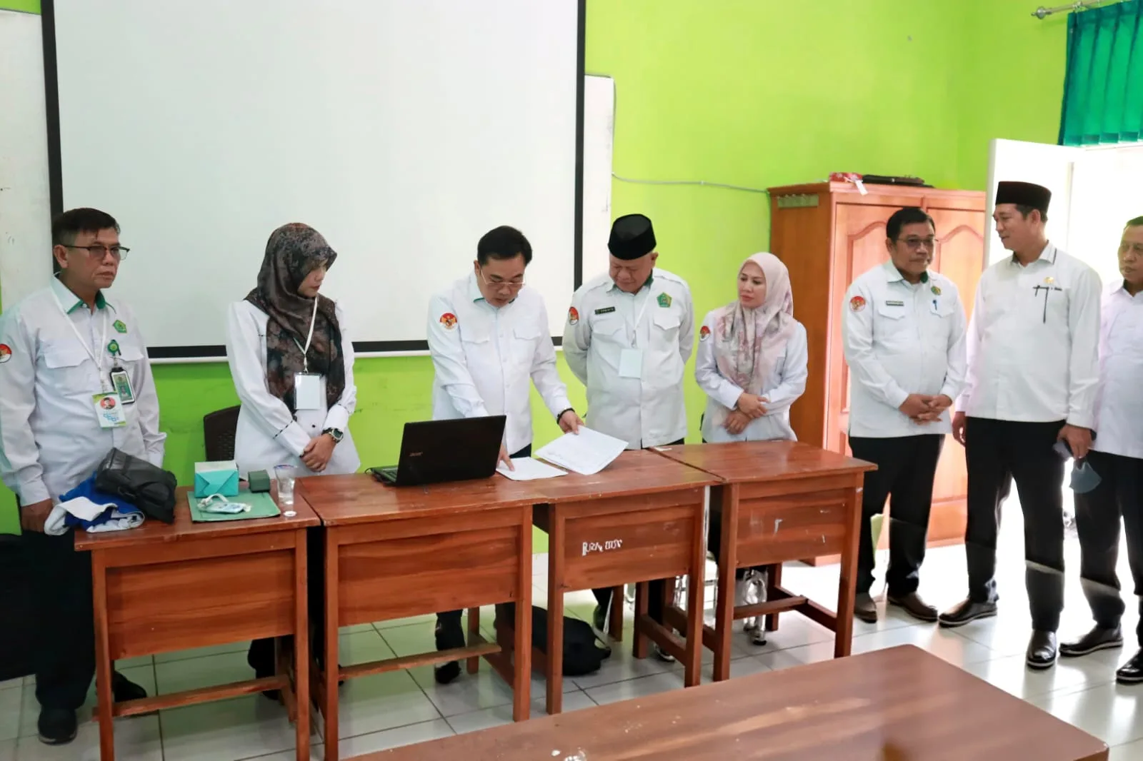 Kakanwil Zulkarnain Tinjau Hari Pertama Olimpiade Madrasah Indonesia, 7.522 Peserta Bersaing se-Lampung