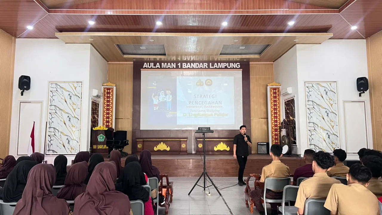 Murid MAN 1 Bandar Lampung Ikuti Sosialisasi Pencegahan Radikalisme dan Bullying oleh Densus 88 Polri