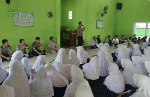Siswa MTsN 2 Tanggamus Kelas IX Terima Sosialisasi SPMB SMA Kemala Taruna Bhayangkara Tahun Ajaran 2027