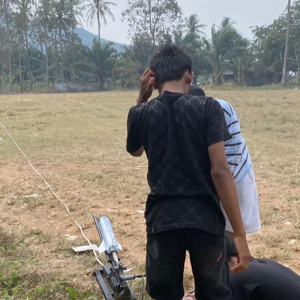 Tim Robotik MTsN 1 Mesuji Latihan Roket Air Jelang EEA HIMATRO Unila