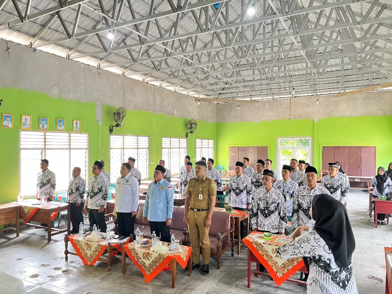 Mewakili Kepala Kantor, Kasubbag TU Buka Konferensi Kerja Khusus, Almadi Terpilh Sebagai Ketua PGRI Kab. Pringsewu