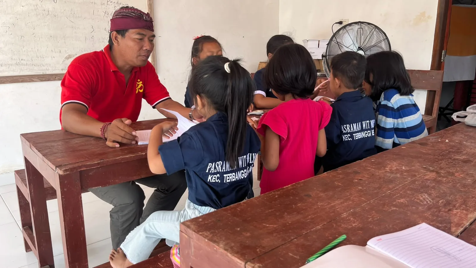 Dari Tattwa ke Perilaku, Penyuluh Hindu Lamteng Bentuk Karakter Anak di Pasraman