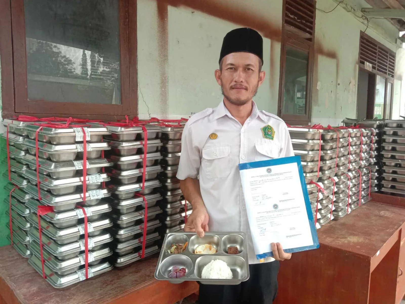 MIN 3 Way Kanan Terima MBG dari SPPG Tegal Mukti, Suradi Pastikan Distribusi Berjalan Tertib