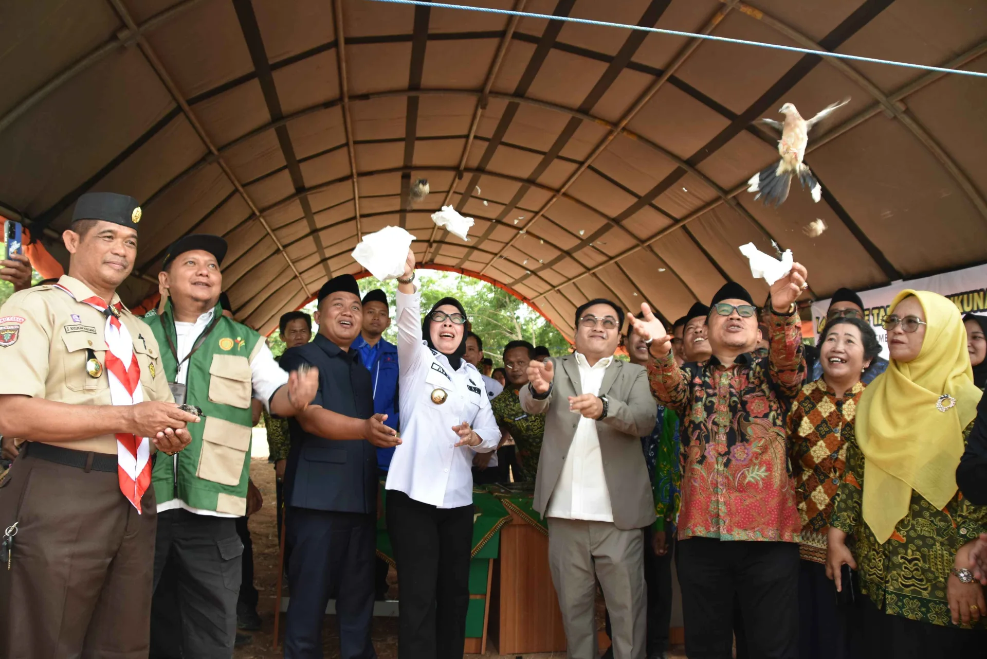 Bersama Kakanwil dan Bupati, Kemenag Way Kanan Launching Taman Kerukunan Ekoteologi