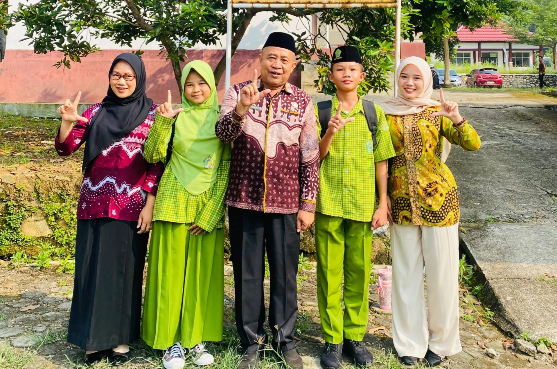 Dua Murid MTsN 1 Tanggamus Raih Prestasi pada Festival Tunas Bahasa Ibu 2026 Tingkat Kabupaten