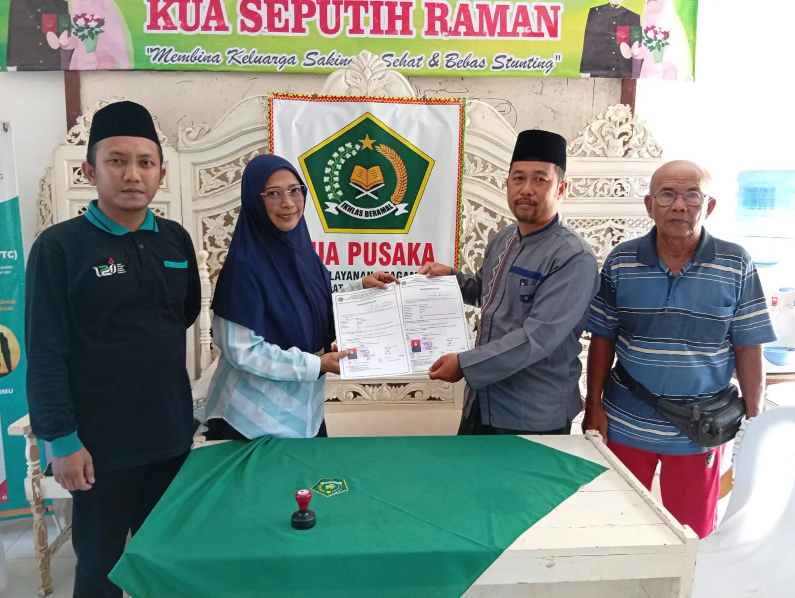 Ikrar Syahadat di KUA Seputih Raman, Pesan Penting tentang Istiqamah dan Pendampingan Mualaf