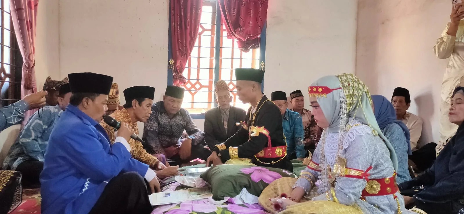 Dari Akad Menuju Amanah Seumur Hidup, H. Muhlasin Bekali Mohammad Soim dan Ani Safitri