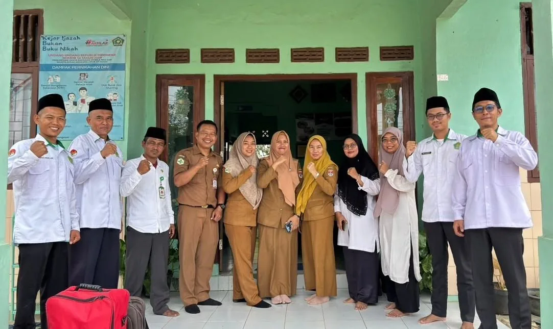 Pastikan Kebugaran Aparatur Pelayanan, Tim Kesehatan Puskesmas Brabasan Periksa Kesehatan Jajaran KUA Tanjung Raya