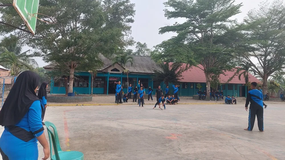 Praktik Rounders, Murid Kelas VIII C MTsN 1 Mesuji Asah Ketangkasan dan Kerja Sama