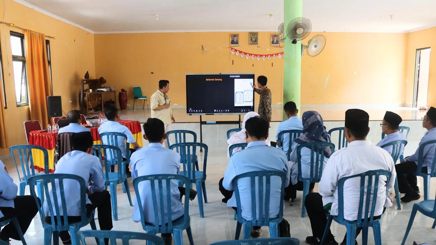 Dukung Program Presiden Prabowo, MTsN 1 Lampung Selatan Fasilitasi Sosialisasi Transformasi Kelas Digital bagi Kepala Madrasah se-Kabupaten