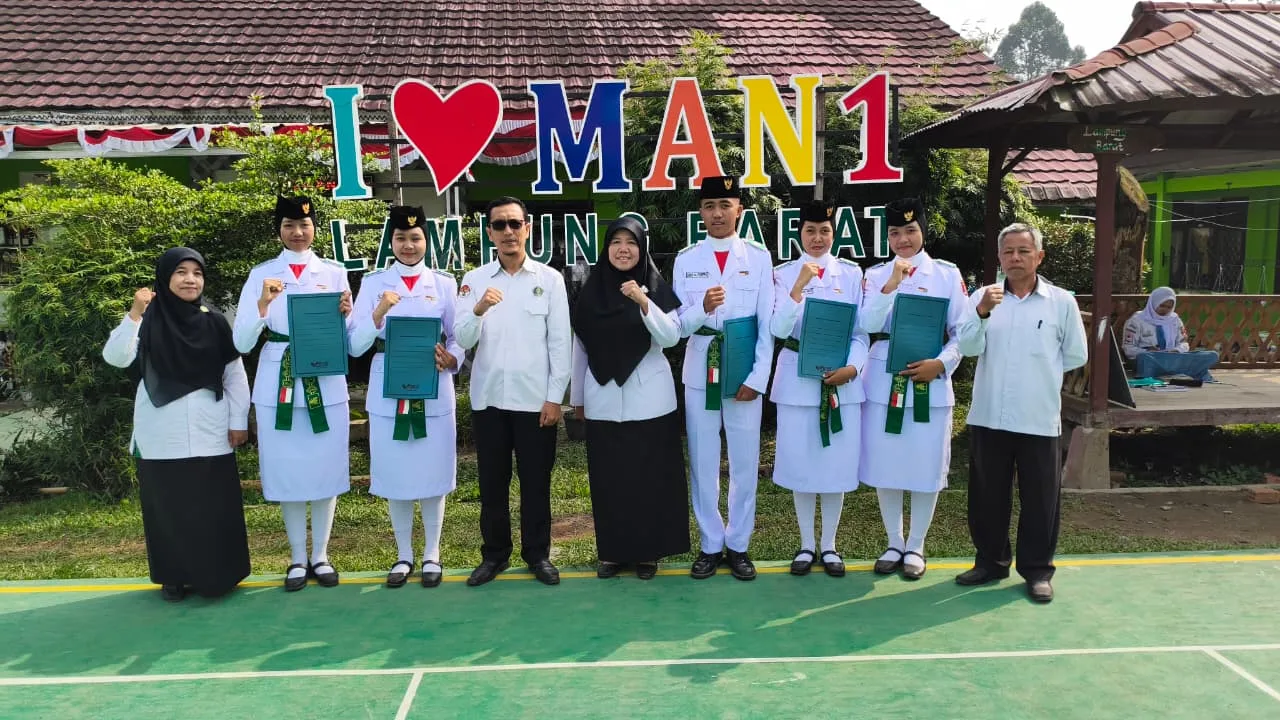 Lima Siswa MAN 1 Lampung Barat Disambut Hangat Usai Tuntaskan Tugas sebagai Paskibraka Kabupaten