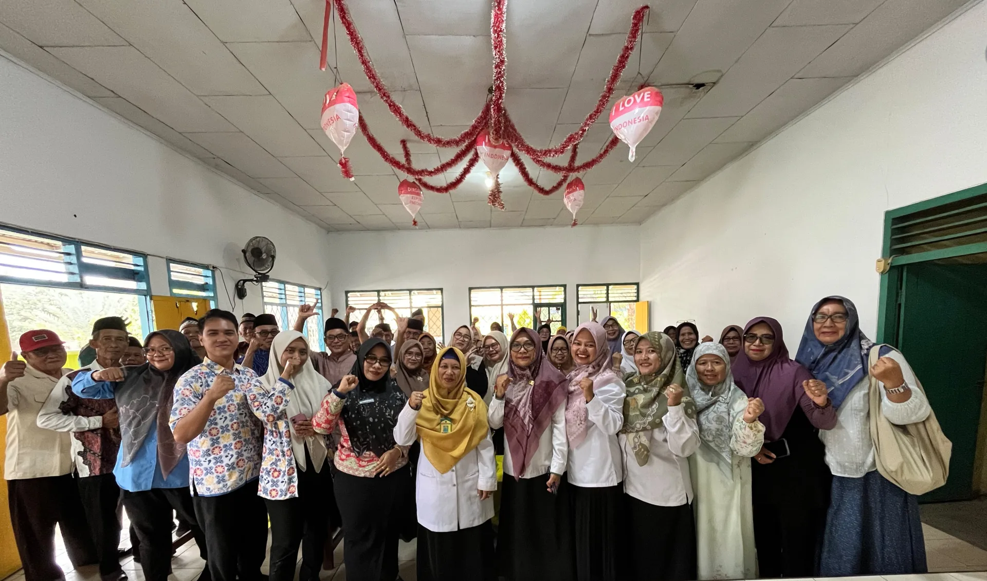 Menjadi Tua dengan Bahagia, KUA Bangun Rejo Bekali Lansia dengan Terapi Syukur